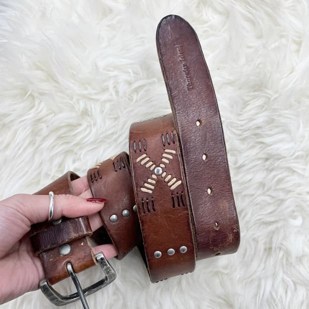 써스데이아일랜드 리얼레더 스티치 버클 벨트