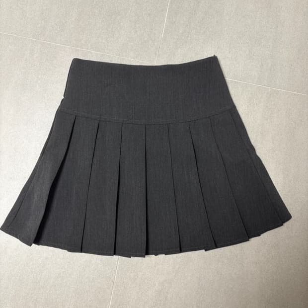 플리츠 스커트 차콜