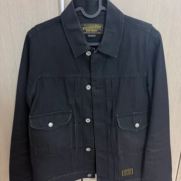 네이버후드 왁싱 데님 트러커