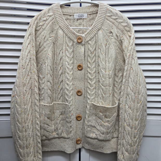 스튜디오톰보이 꽈배기 울 가디건