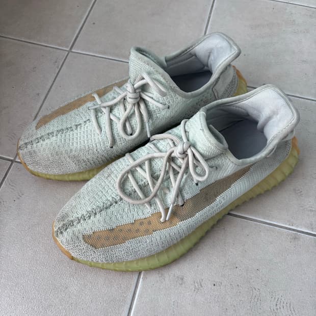 아디다스 이지부스트 350 V2 