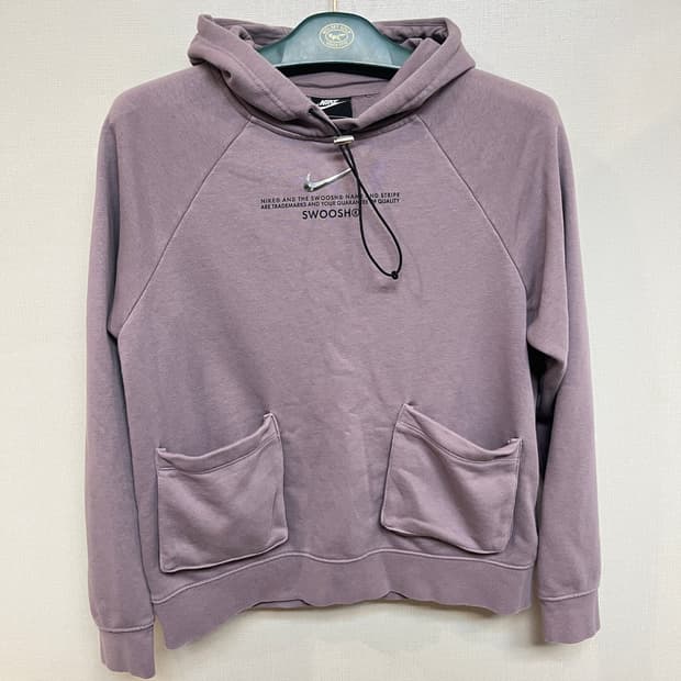(여성 L) 나이키 우먼 메탈릭 필링 스우시 센터로고 더블포켓 후드티셔츠
