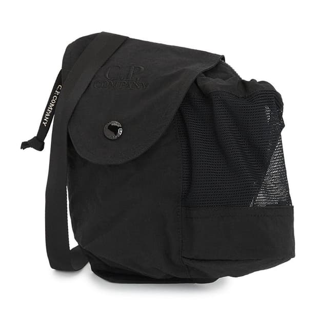 CP컴퍼니 숄더백 블랙 판매합니다 