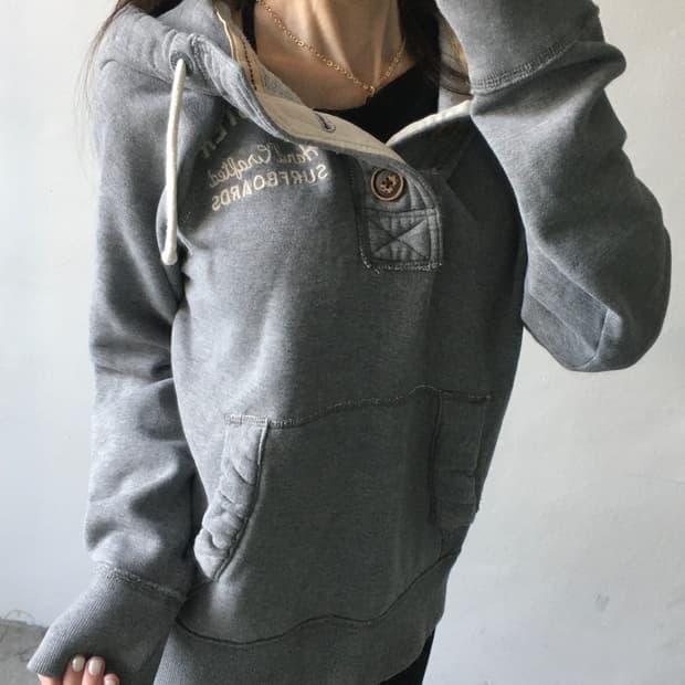 홀리스터 가슴로고 후드티