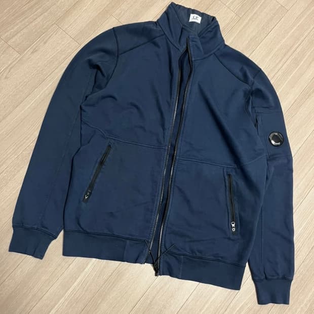 C.P컴퍼니 집업 L