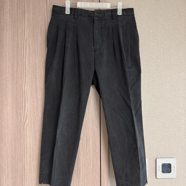 [Demian] 데미안 헤링본 크롭 팬츠_블랙 (L)