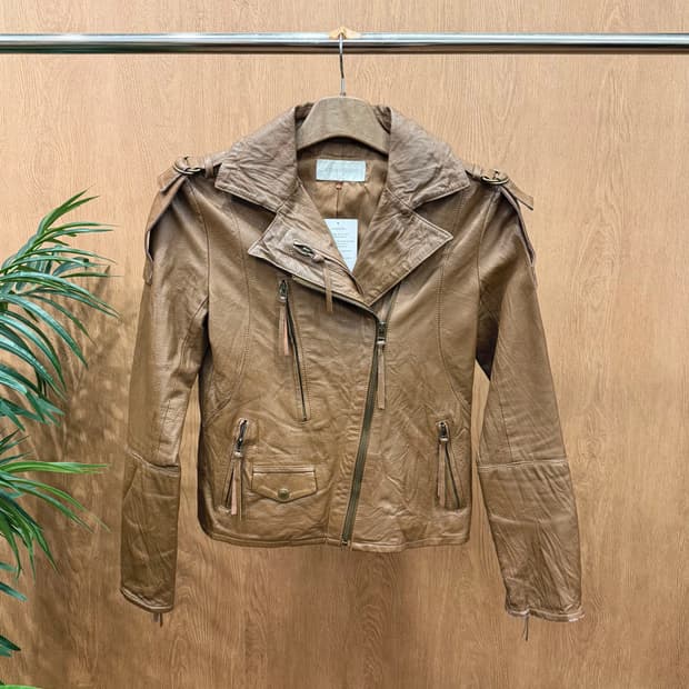 빈티지 레더 라이더 자켓 숄더 스트랩 디테일 레귤러핏 브라운