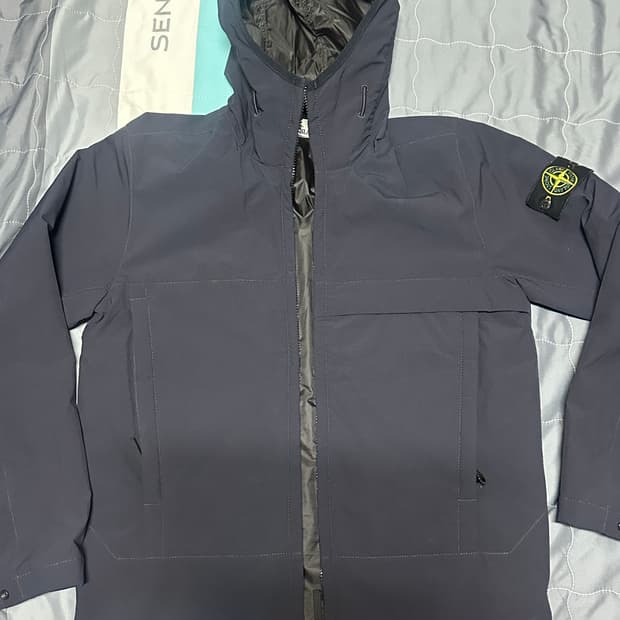 스톤아일랜드 소프트쉘 프리마로프트 자켓 M