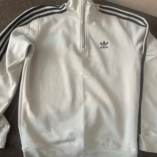 아디다스 스윗셔츠 맨투맨