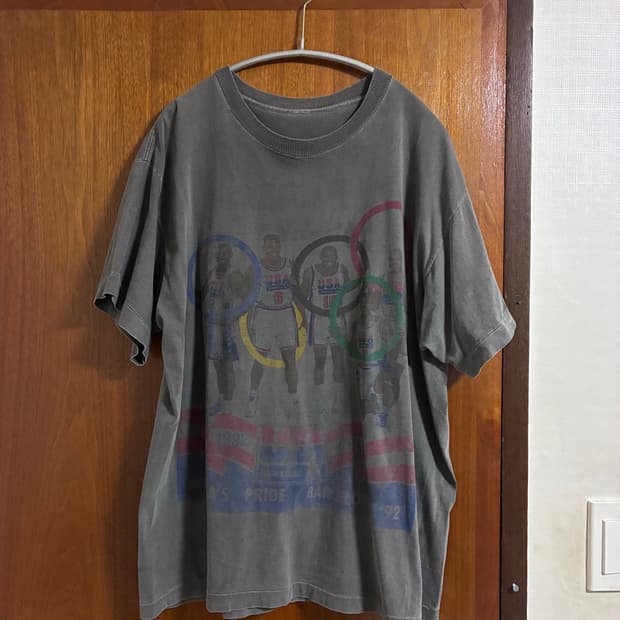 90s Vintage Olympics T-shirt