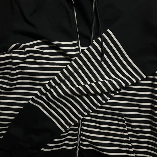 언더커버 언더맨 하이넥 보더 스트라이프 집업