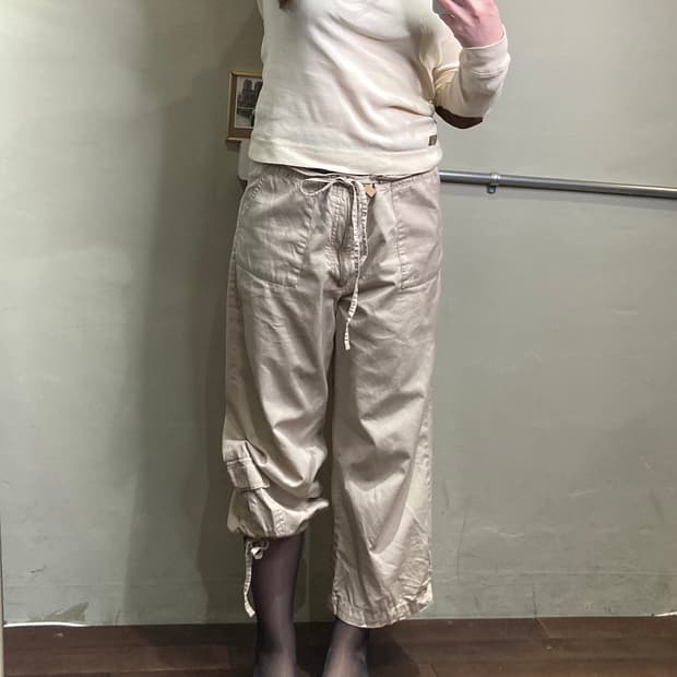 크림 베이지 카고 스트링 카프리 팬츠