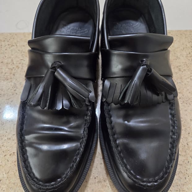 닥터마틴 아드리안 270 UK8 EU42