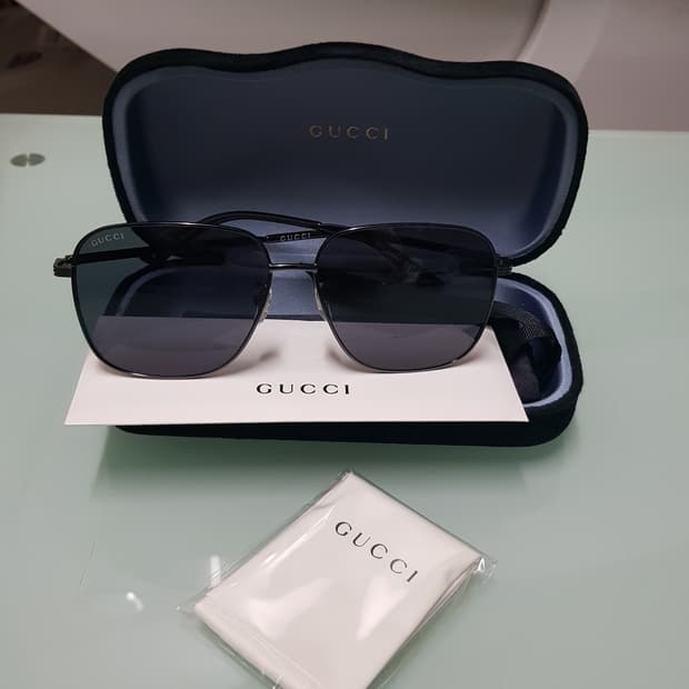 구찌 오버핏레드그린 레터링선글라스(새상품 정품풀구성)