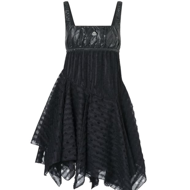 Coyseio square neck lace dress black