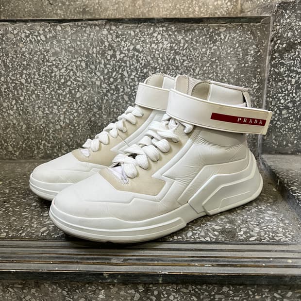 프라다 폴라리우스 하이탑 스니커즈