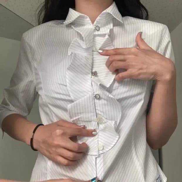 에옹쓰 프릴 스트라이프 셔츠 stts frill shirts