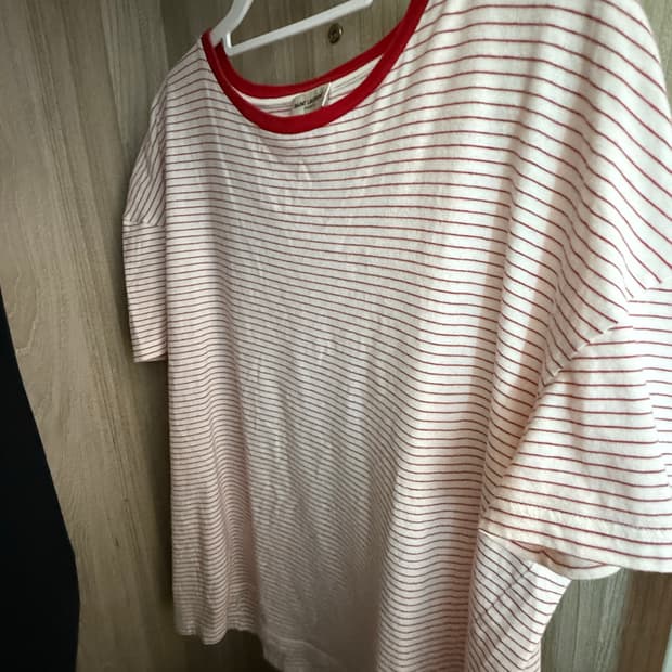 생로랑 링거 티셔츠