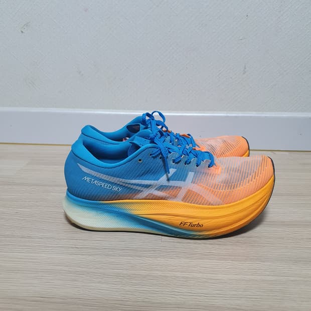 아식스 메타스피드 스카이 러닝화 270