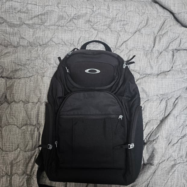 오클리 백팩