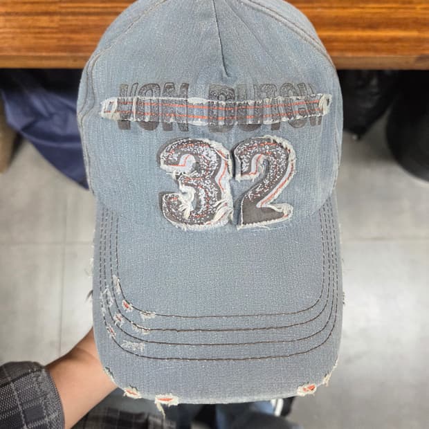 본더치 빈티지 데미지 32 레터링 로고 모자 프리