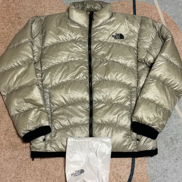 [L] 노스페이스 아콘카구아 경량패딩 클레이 그레이 (일본판)