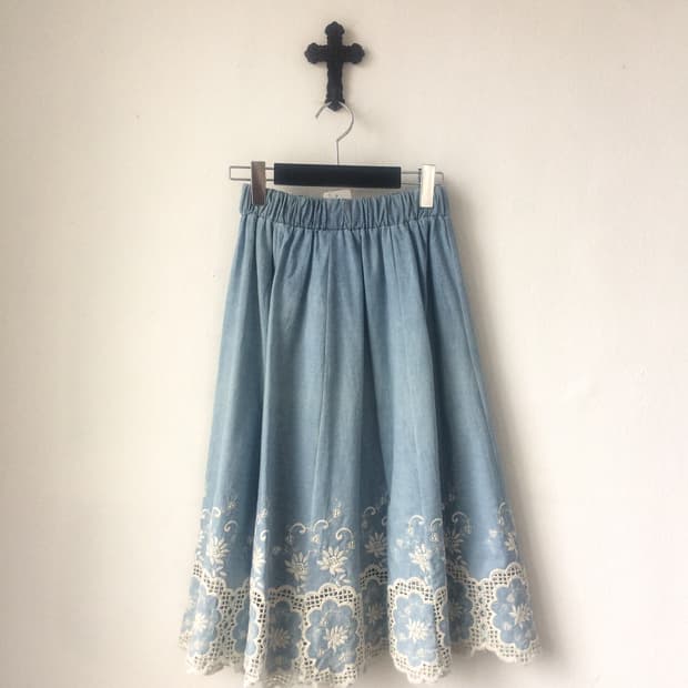 Punching pattern point skirt