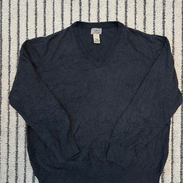 엘엘빈 (LLBean) 챠콜 브이넥 니트 (코튼+캐시미어)