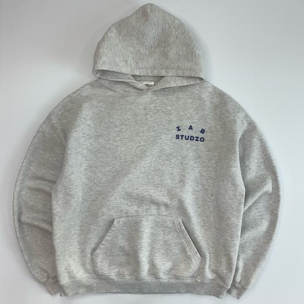 IAB studio  아이앱 그레이 백로고 라이트 그레이 후드티
