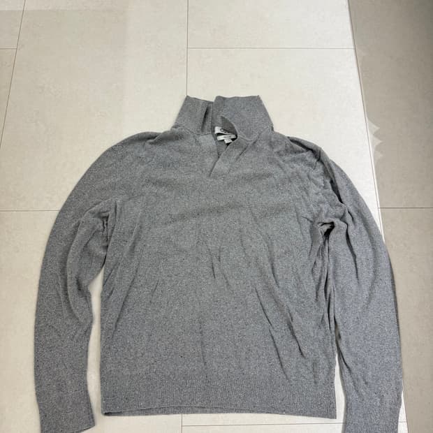 COS 코스 그레이 브이넥 니트