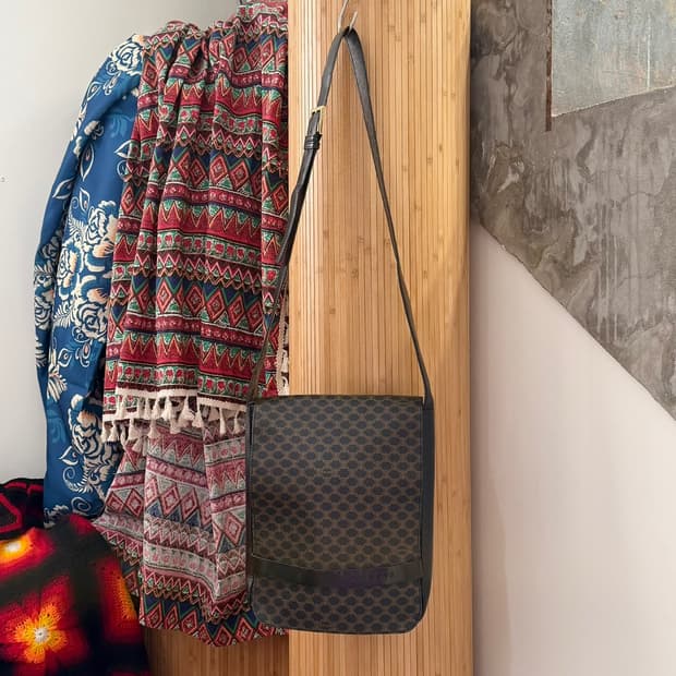 셀린느 브라운 마카담 블라종 크로스백