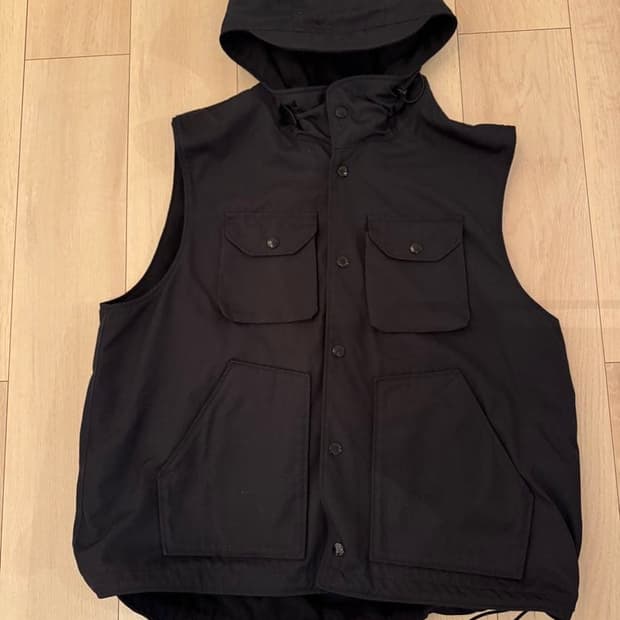 [M] 엔지니어드가먼츠 필드 베스트 블랙