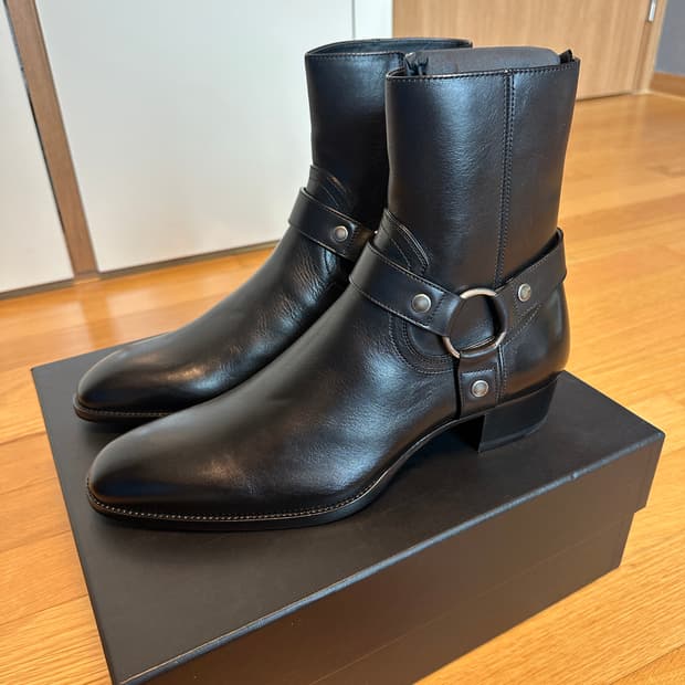 생로랑 하네스 부츠 44사이즈
