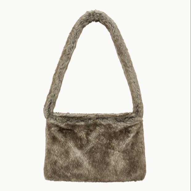 아모멘토 퍼 크로스백 가방