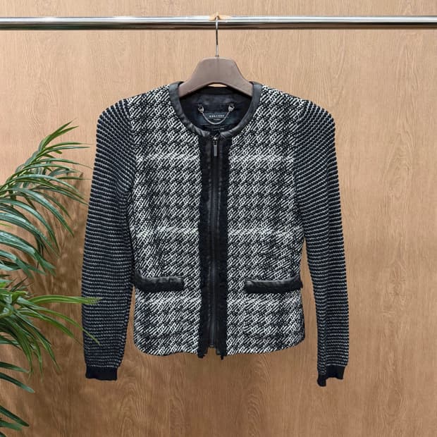 막스마라 위켄드 트위드 자켓 레더 트리밍 슬리브 배색 디테일 슬림핏 블랙