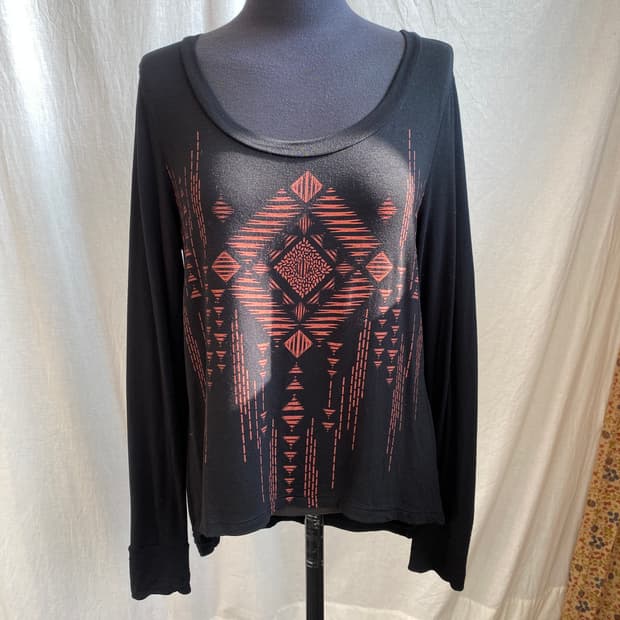 에스닉패턴 티셔츠(M)