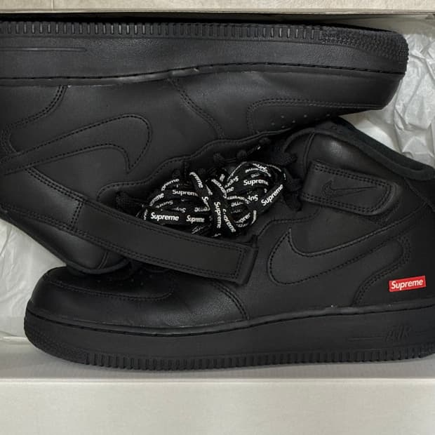 나이키 x 슈프림 에어포스 1 미드 블랙