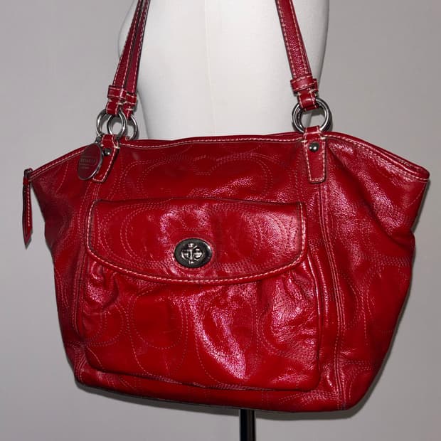 Coach vintage red shoulder bag