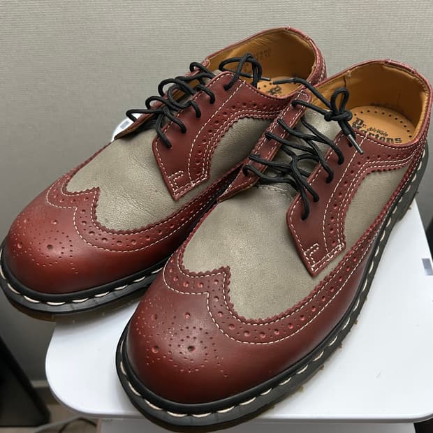 닥터마틴 3989 브로그 윙팁 슈즈