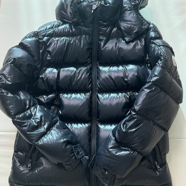 몽클레어 마야 24fw 2사이즈 거의새거