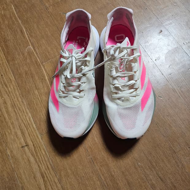 아디디스 아디제로 보스턴12 서울마라톤 에디션