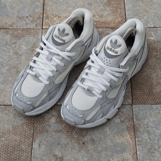 (230)아디다스 아스티어 화이트 그레이