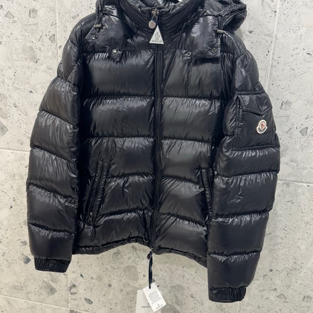 몽클레어 마야 유광패딩 4사이즈 민트급 풀구성
