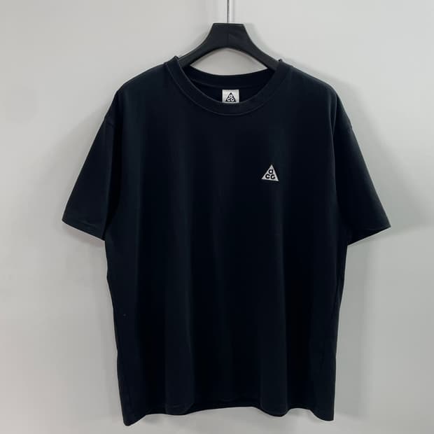 나이키 ACG 로고 반팔티 (on.881)