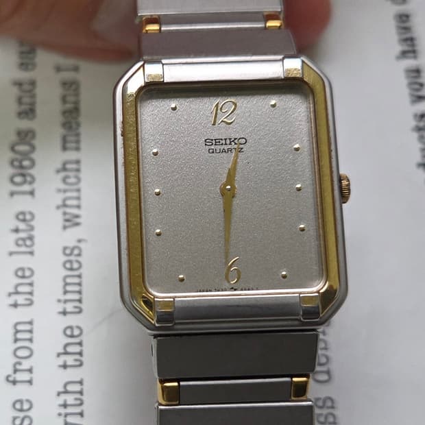 빈티지 세이코 사각탱크 그레이 다이얼 칼침핸즈 슬림쿼츠 브레이슬릿 ver