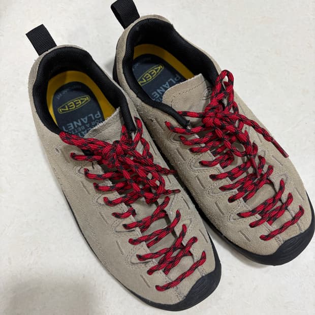 Keen 킨 재스퍼 스웨이드 스니커즈 실버 밍크 245