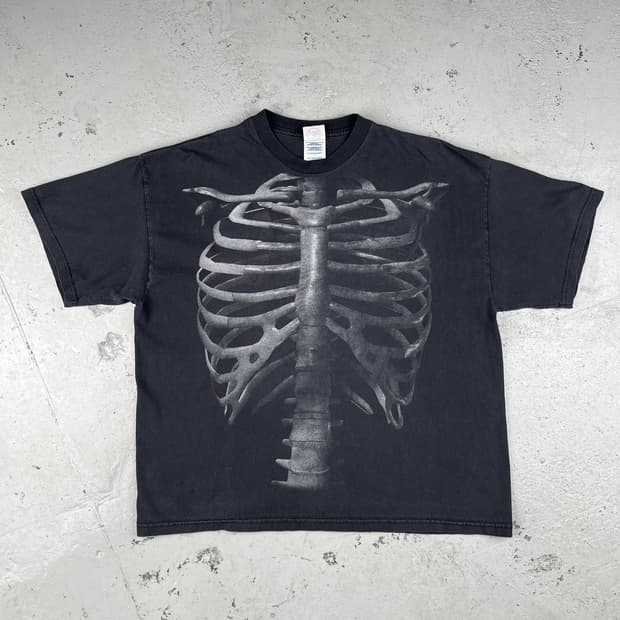 빈티지 3D Skeleton Rib Cage 반팔티