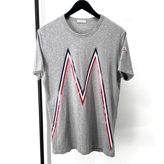 [L사이즈] 몽클레어 로고 반팔 티셔츠 그레이