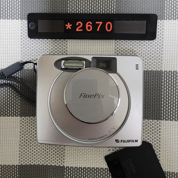 후지 파인픽스 30i 디지털카메라