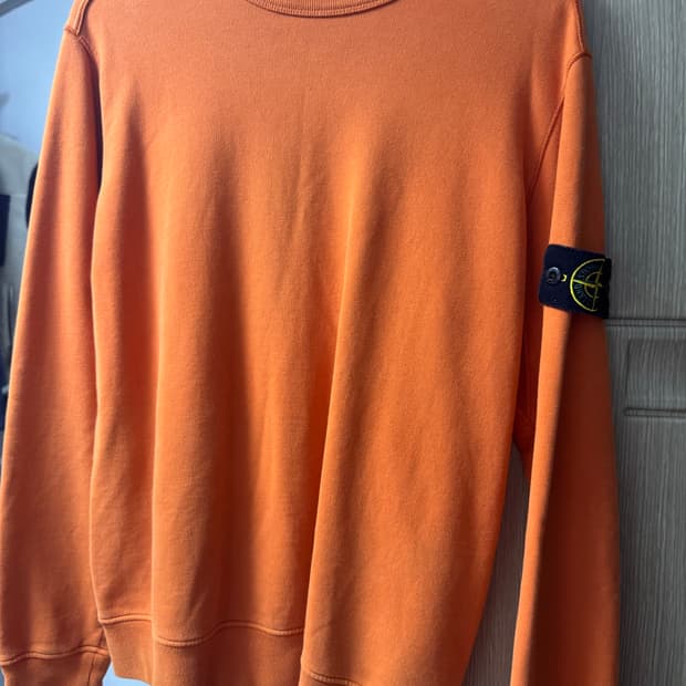 L) 정품큐알 스톤아일랜드 맨투맨 